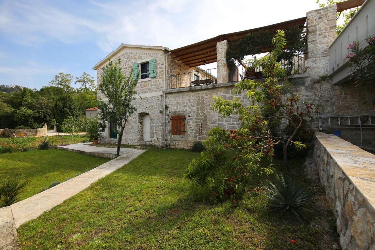 Apartments Tarragon Ugrinici Экстерьер фото